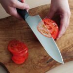 „Fuji Cutlery“ virtuvinis peilis „Santoku“ FC-680 „Wisteria“ – juodas » Dulotec.LT