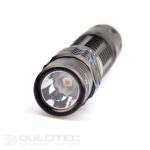 „Dulotec T1“ kompaktiškas taktinis žibintuvėlis su įkomplektuotu akumuliatoriumi » Dulotec.LT