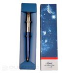 „Fisher Space Pen Cap-O-Matic“ rašiklis su žalvariniu antgaliu ir mėlynu korpusu, modelis 775G-BL, dovanų dėžutėje » Dulotec.LT