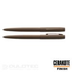 „Fisher Space Pen Bullet Ceracote®“ volframo 400H-237 rašiklis, supakuotas į dovanų dėžutę » Dulotec.LT