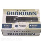 „Dulotec Guardian“ taktinis žibintuvėlis, 1 800 liumenų, 700 metrų, 5 200 mAh akumuliatorius, magnetinis įkrovimas, dėklas » Dulotec.LT