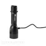 „Dulotec Guardian“ taktinis žibintuvėlis, 1 800 liumenų, 700 metrų, 5 200 mAh akumuliatorius, magnetinis įkrovimas, dėklas » Dulotec.LT
