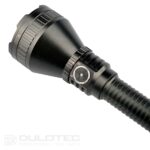 Galingas tolimasis žibintuvėlis „Dulotec Tracker 1300“ – iki 6 500 liumenų, iki 1 300 metrų » Dulotec.LT